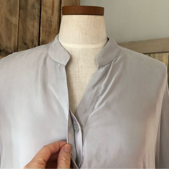 Club Monaco Dropped Shoulder Long Sleeve High Low Flowy Two Button Top Size L - Picture 3 of 11